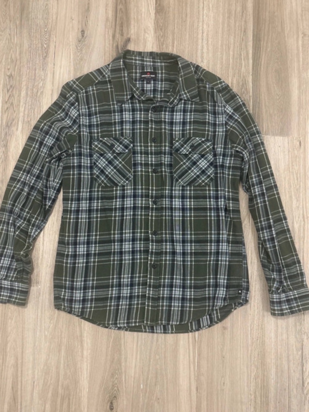 American Giant Green Plaid Long-Sleeve Button-Down Shirt